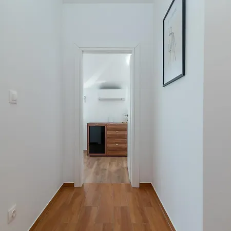 Luxury Vaya Apartament *